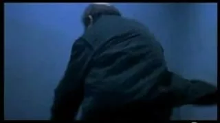 Dukra ruošiasi tėvo  ...