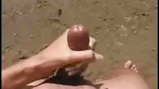 Sūnus privertė raudo ...