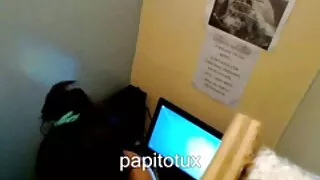 Įžūlus tėvas dulkina ...