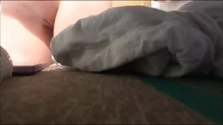 Tėvas dulkina dukrą  ...